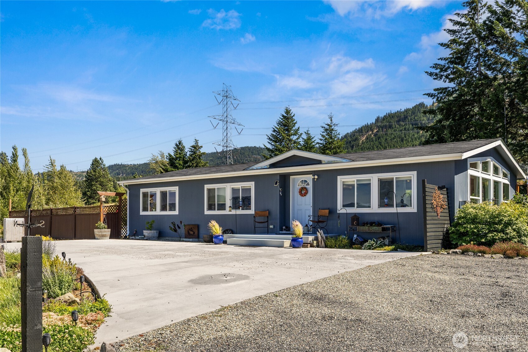 4200 Upper Peoh Point Road Property Photo 2