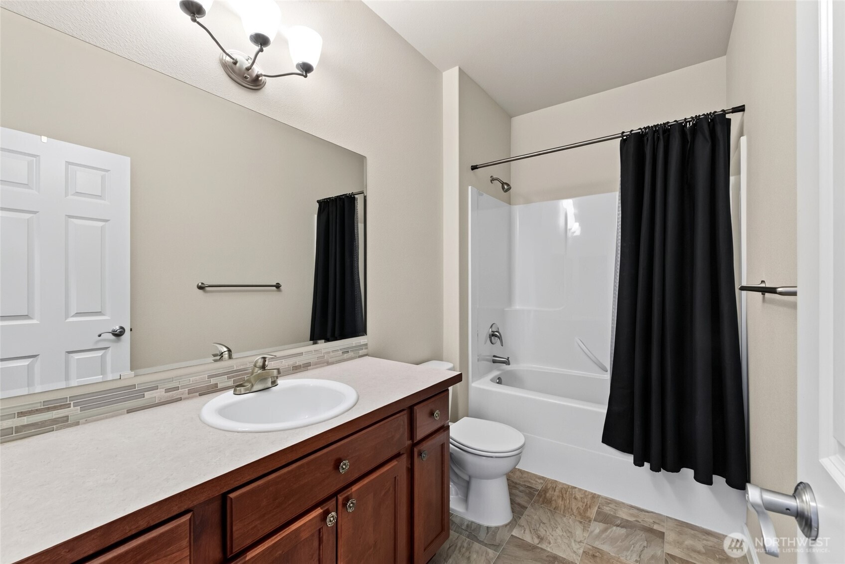 638 Mandee Street Property Photo 9