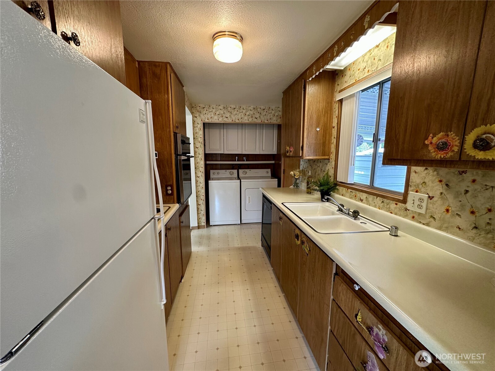 2302 R Street 54 Property Photo 17
