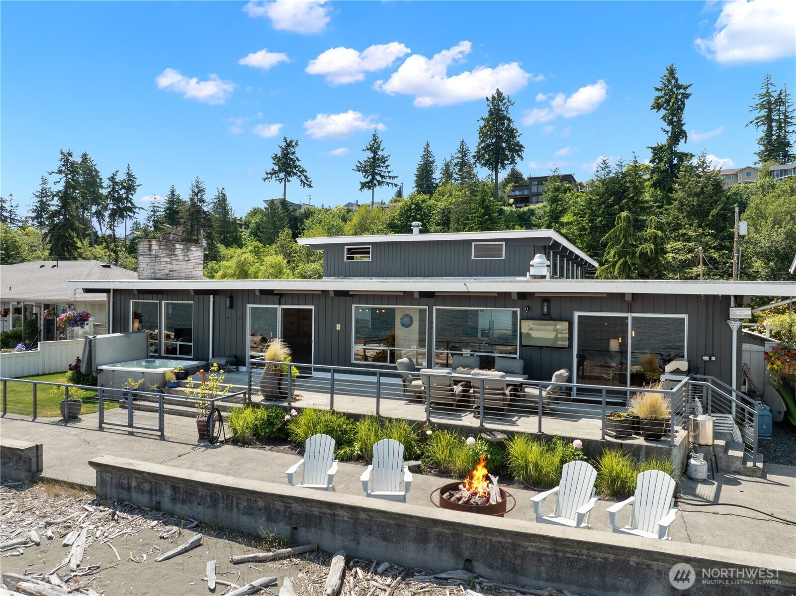 1267 Beach Drive Property Photo 1