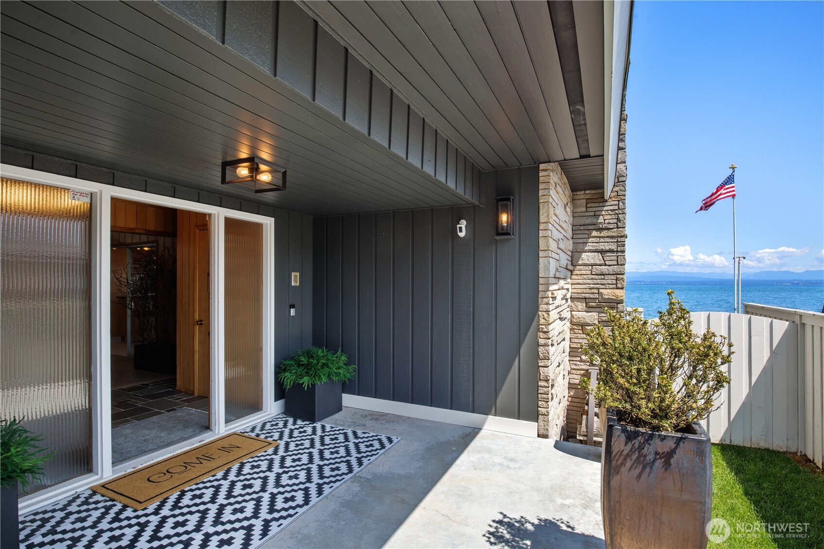1267 Beach Drive Property Photo 4