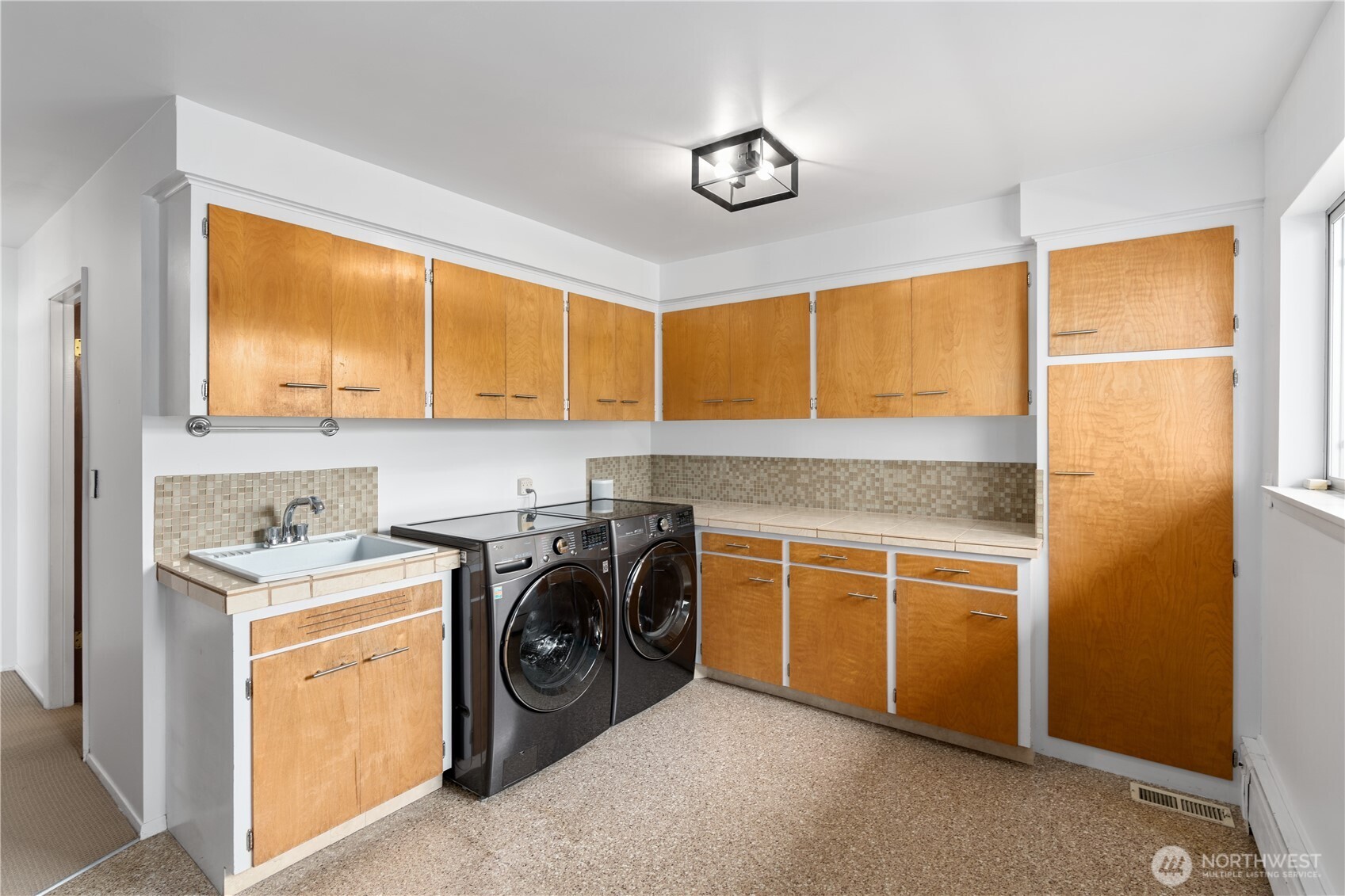 1267 Beach Drive Property Photo 32