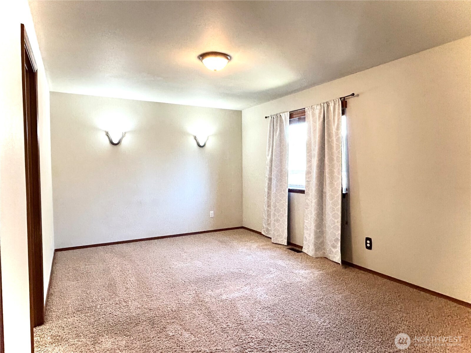 15172 Durant Drive Property Photo 10