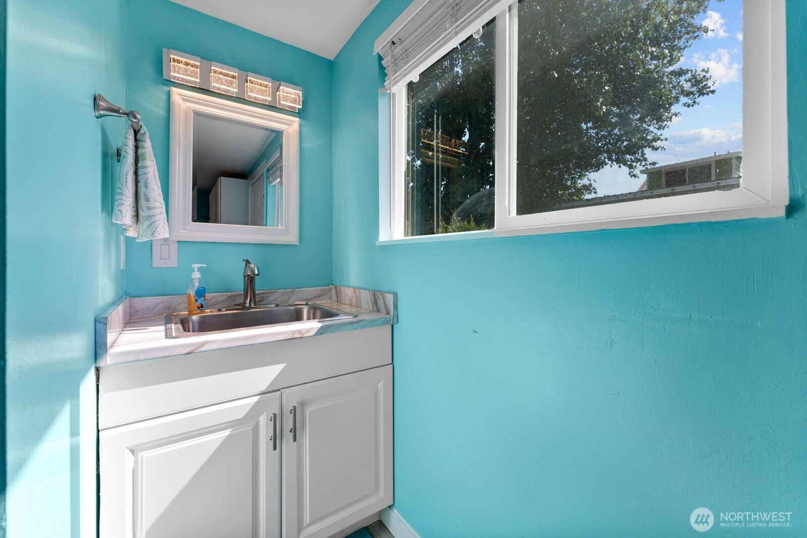 703 Boetzkes Avenue Property Photo 32