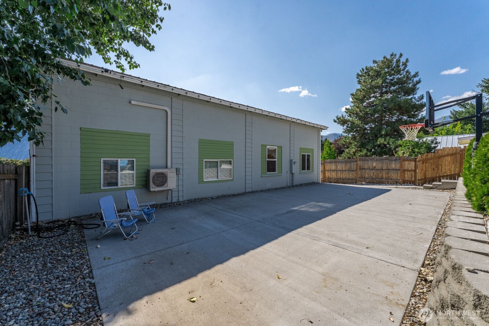 703 Boetzkes Avenue Property Photo 37