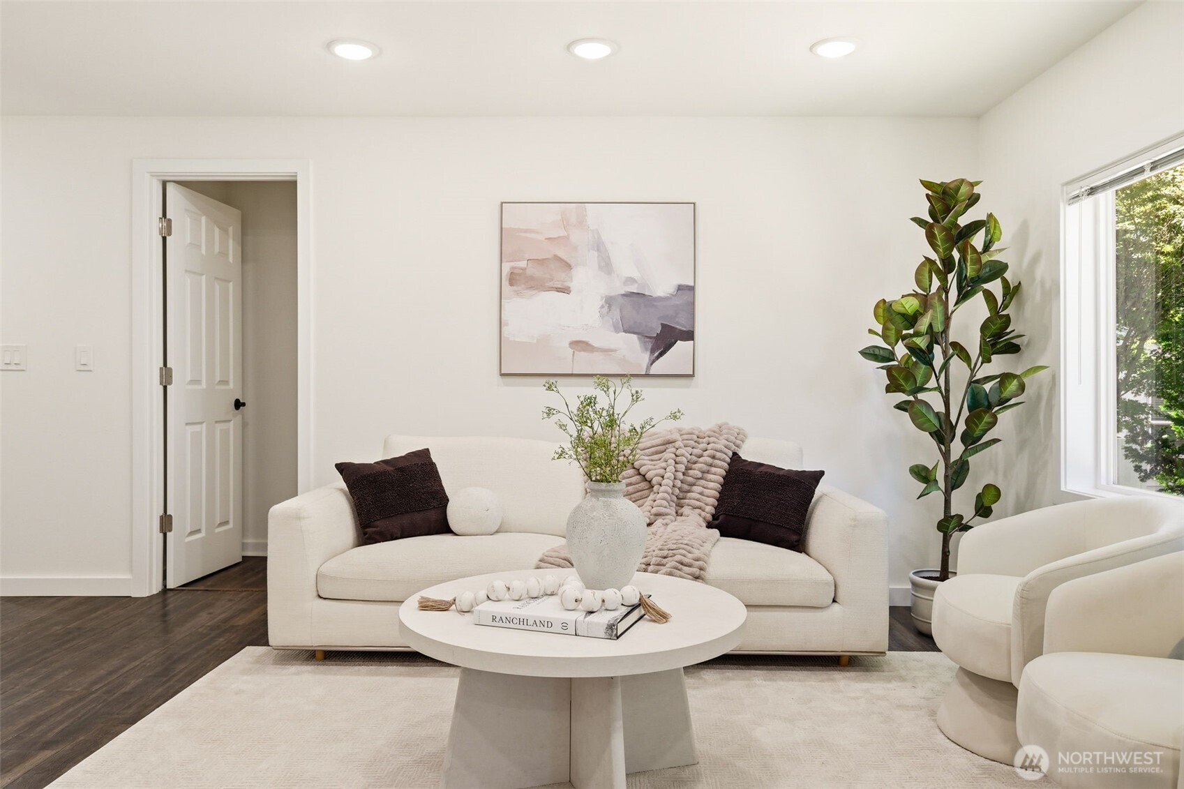 12042 14th Avenue Property Photo 4