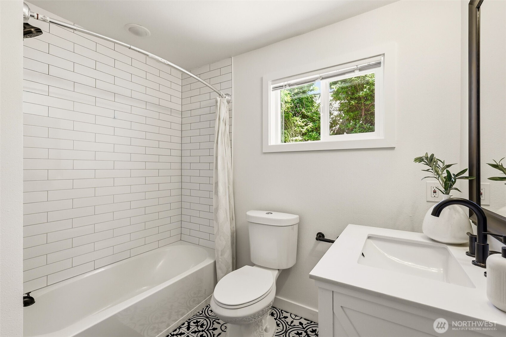 12042 14th Avenue Property Photo 23