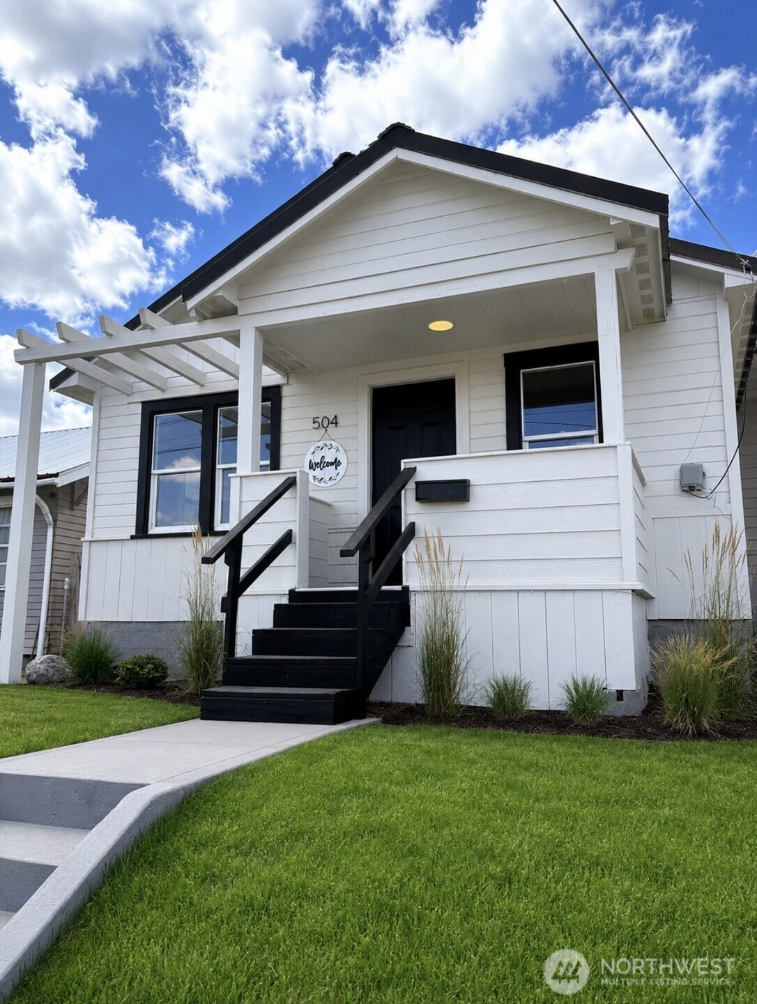 504 Methow Street Property Photo 1