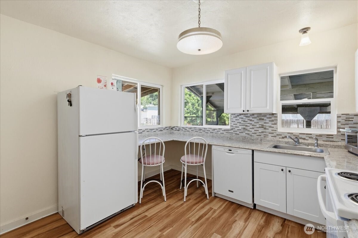 214 A Street Property Photo 6