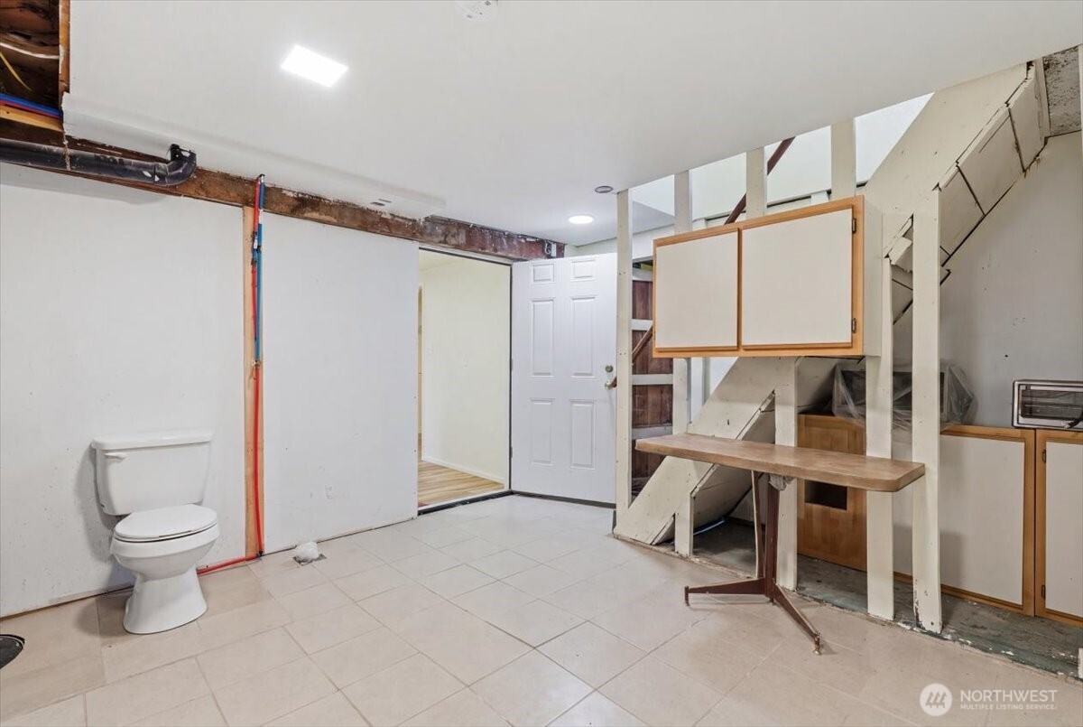 214 A Street Property Photo 15