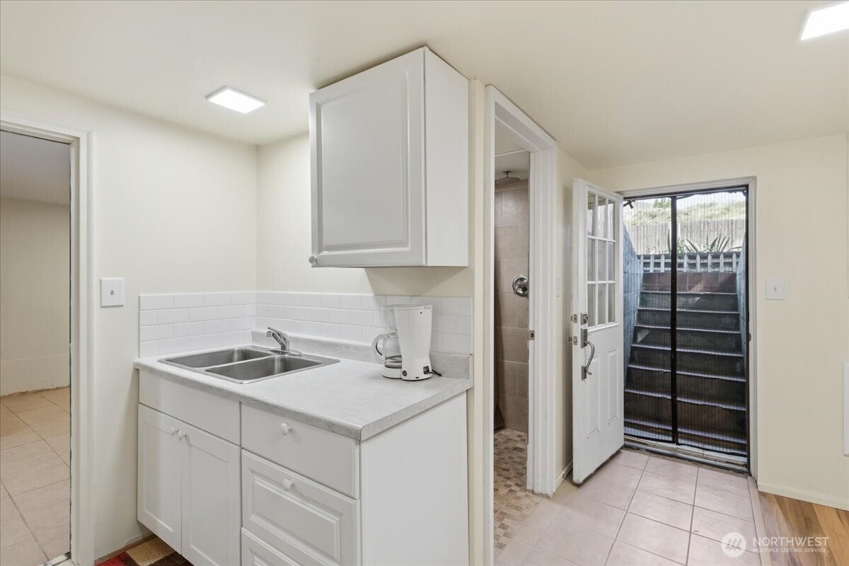 214 A Street Property Photo 17