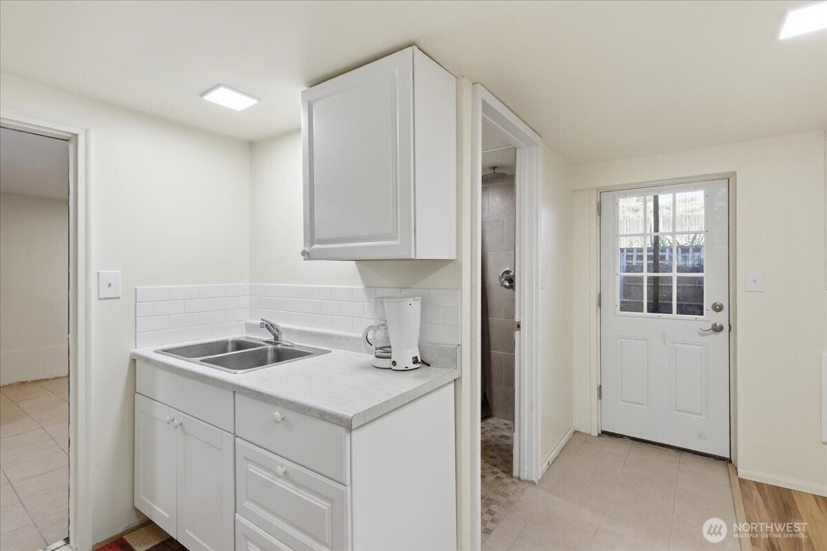 214 A Street Property Photo 18
