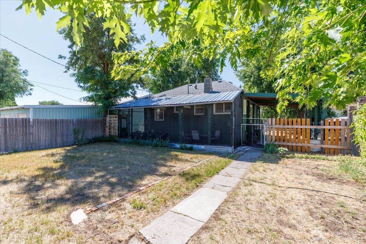214 A Street Property Photo 29