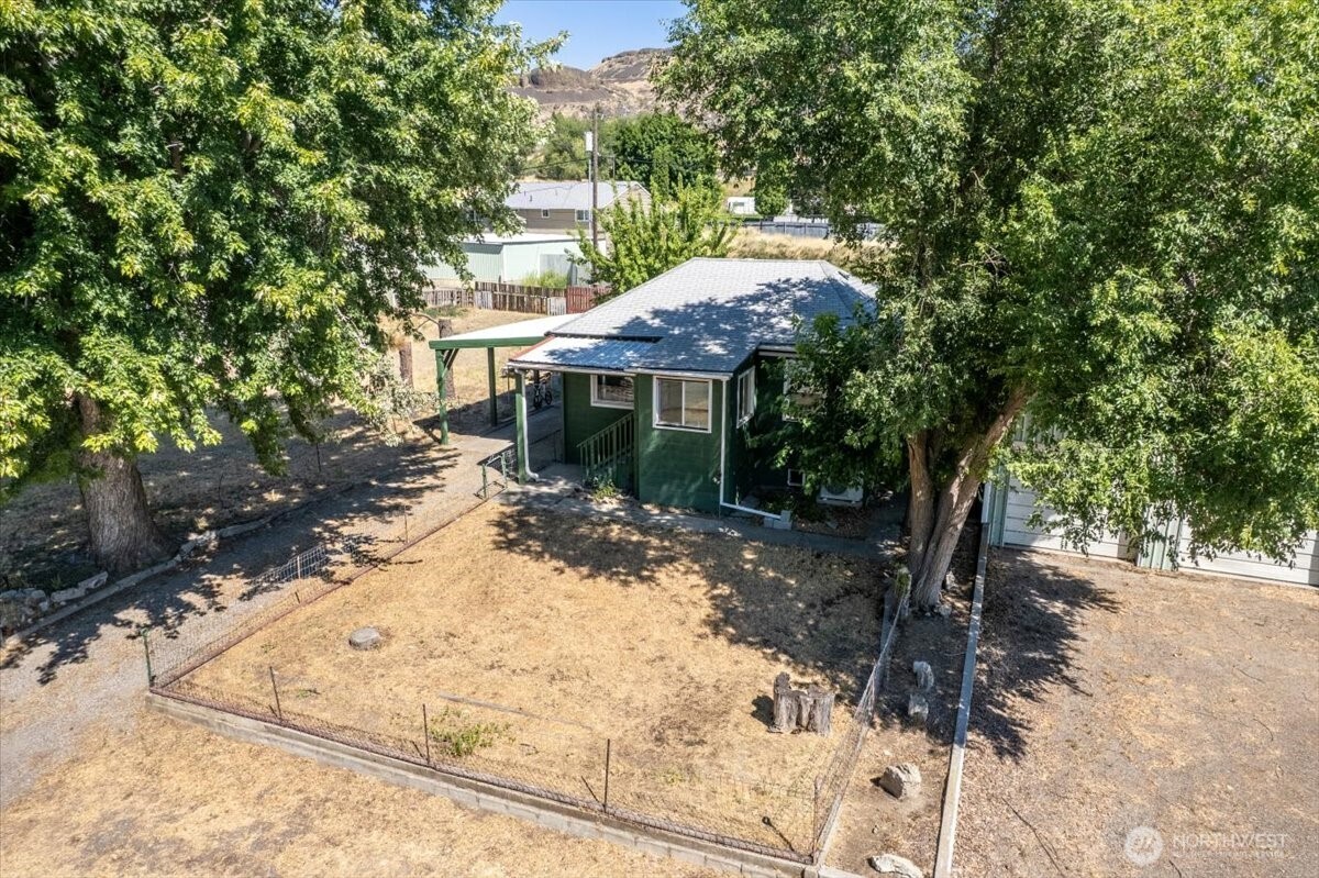 214 A Street Property Photo 33