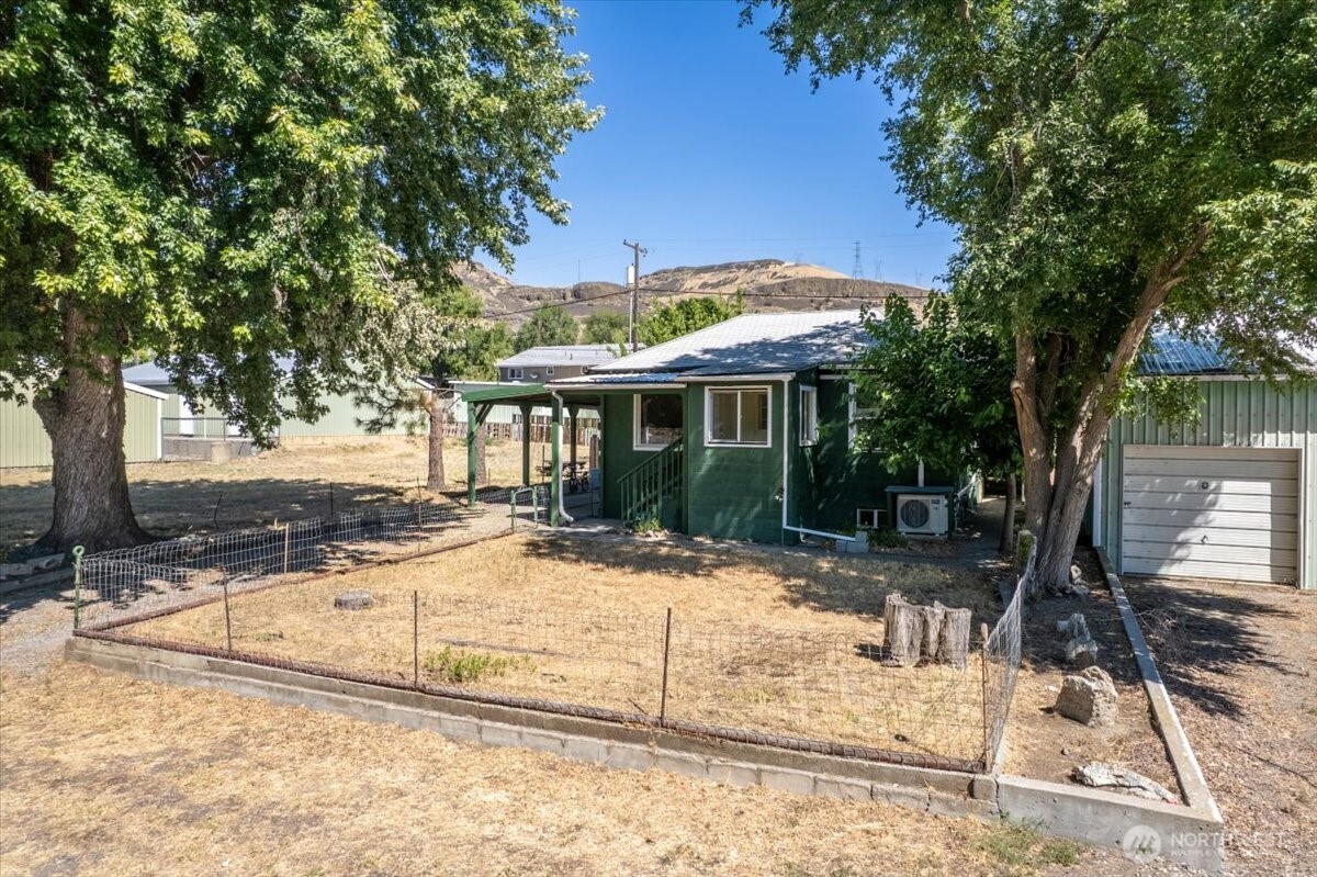 214 A Street Property Photo 34