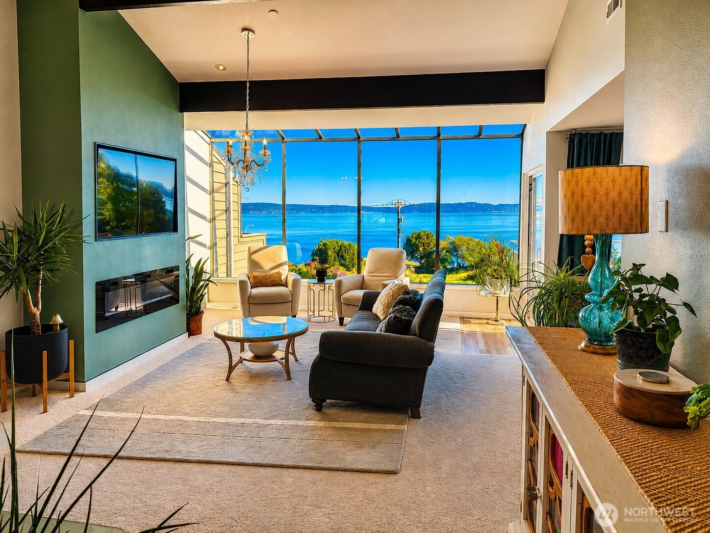 2002 N 30th Street 303 Property Photo 3