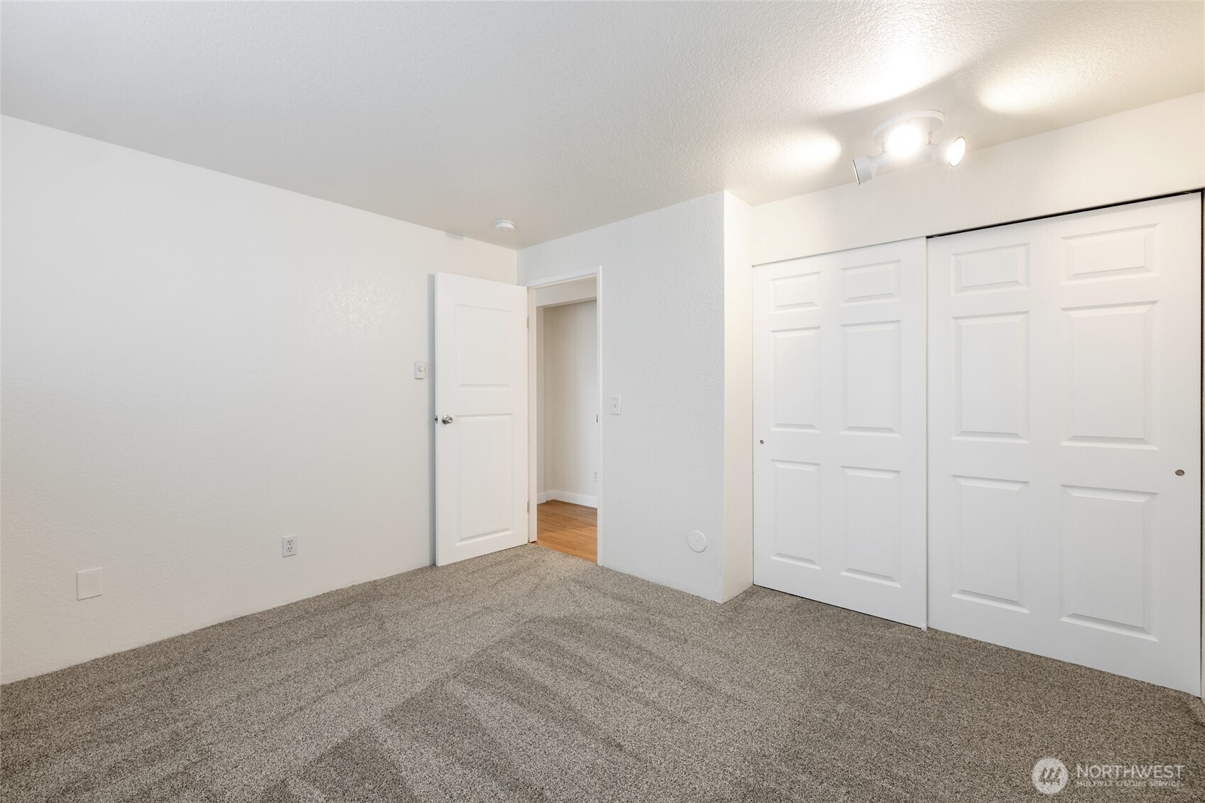 712 N 143rd Street Property Photo 17