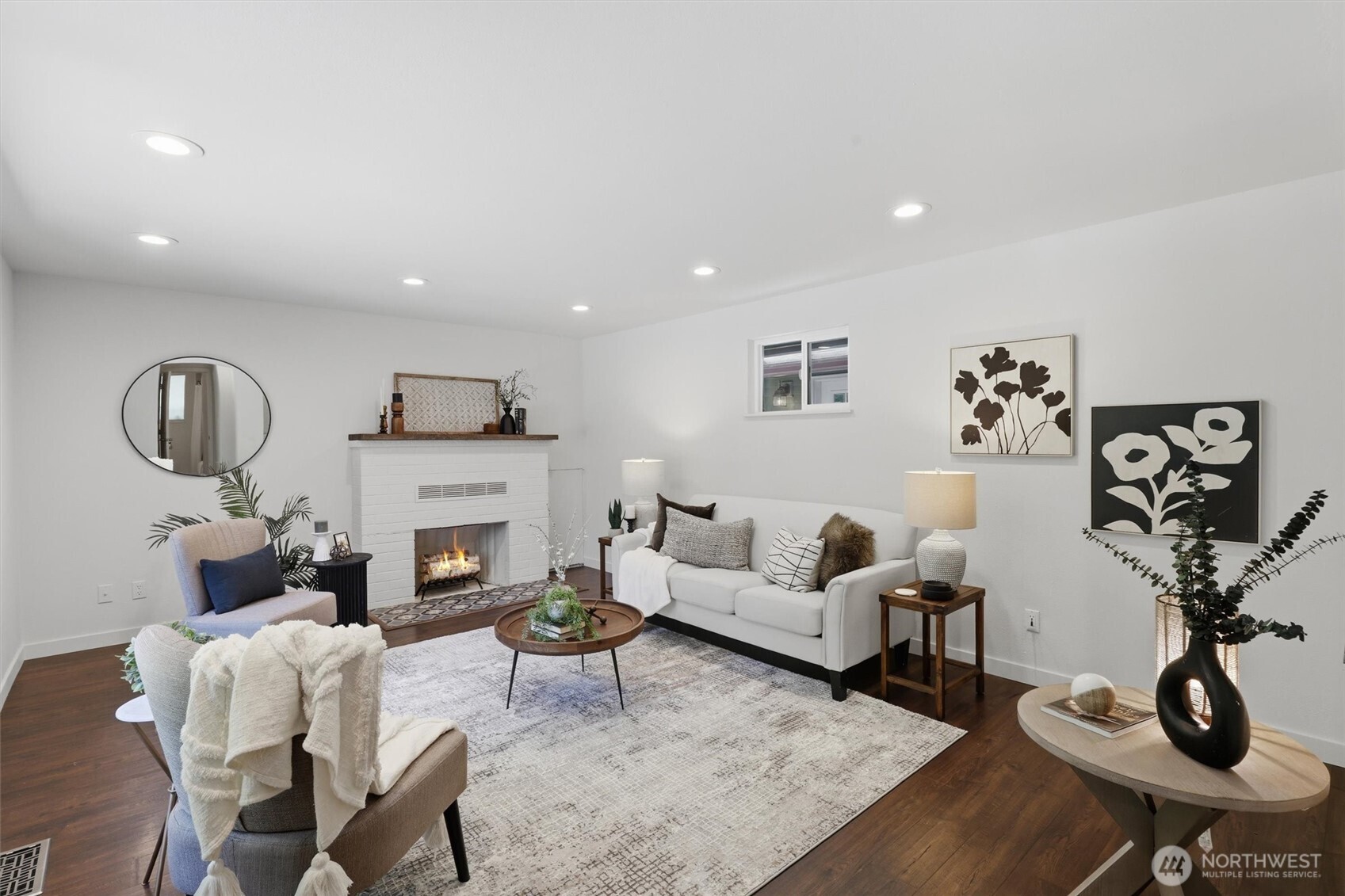 7524 Maltby Road Property Photo 6