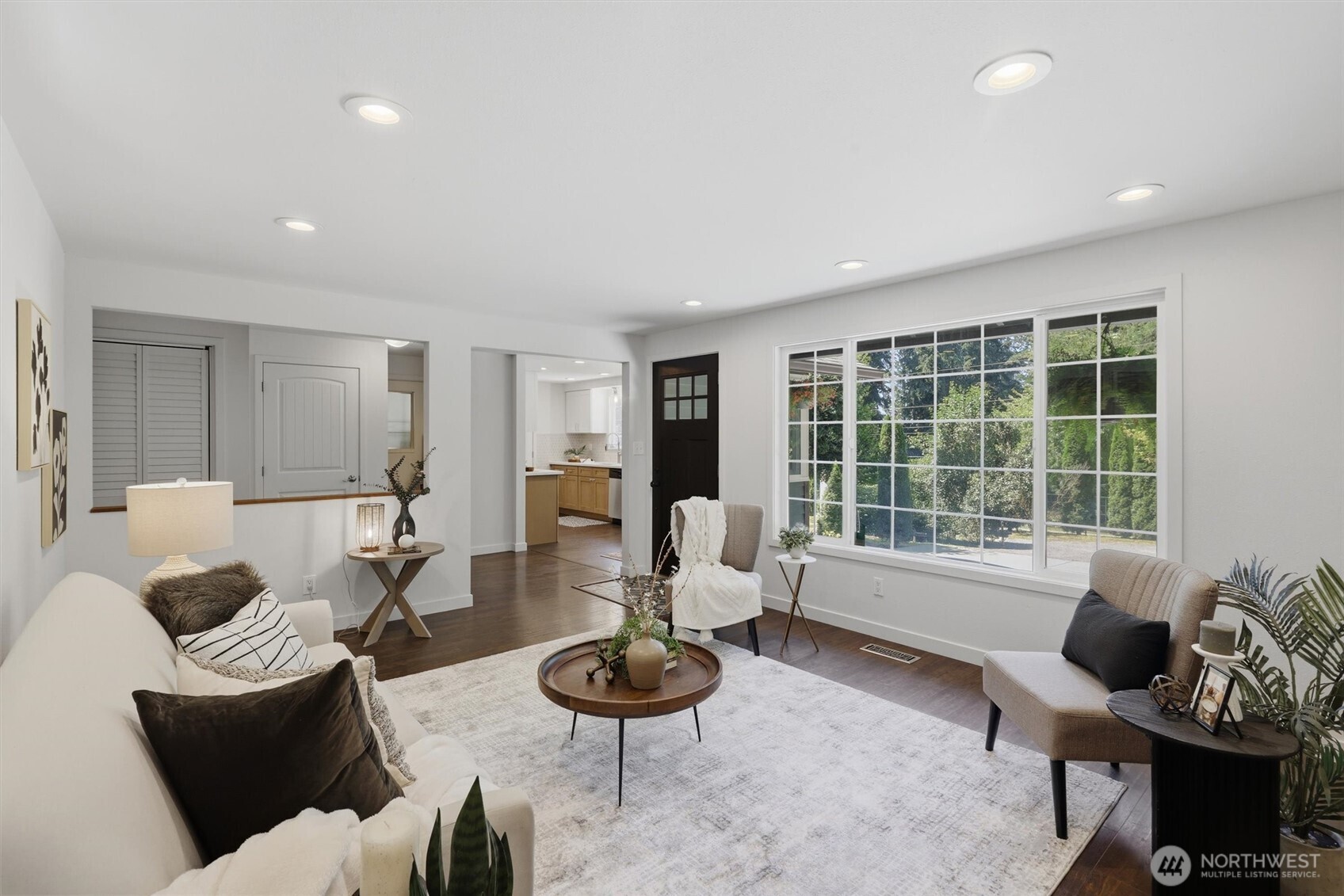 7524 Maltby Road Property Photo 7
