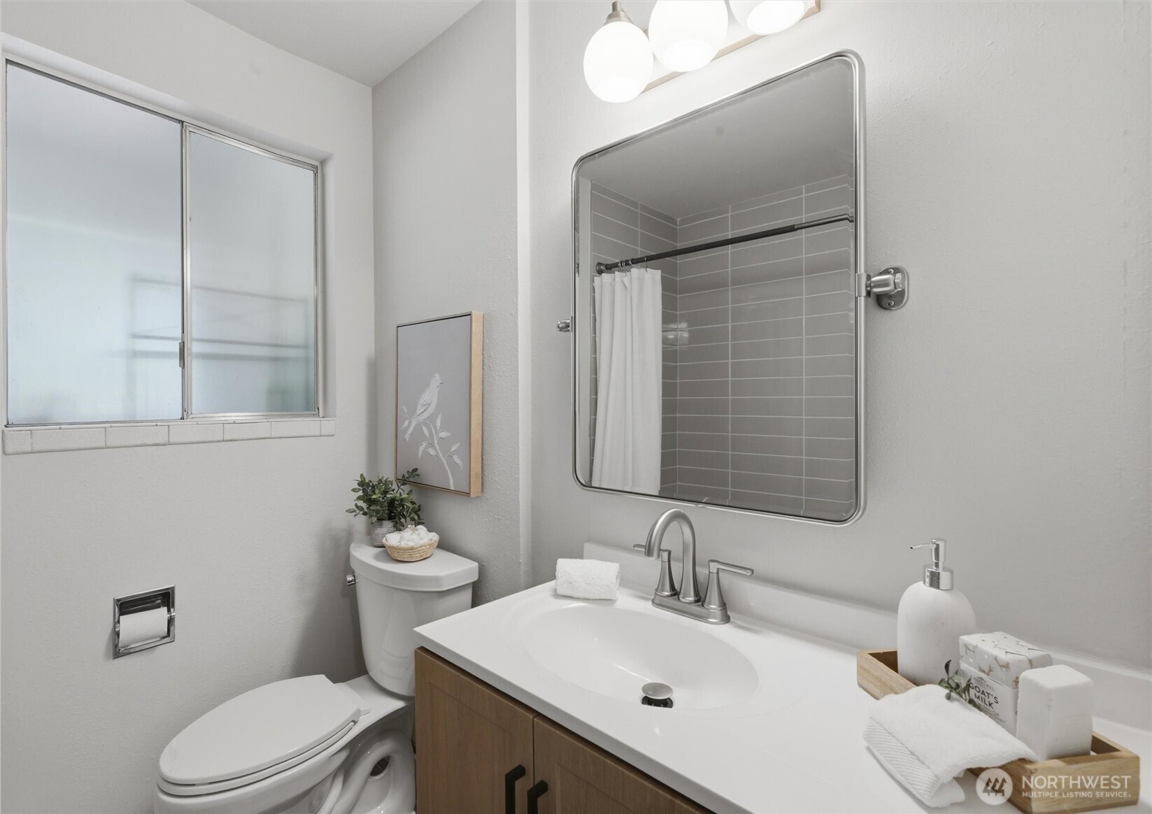 7524 Maltby Road Property Photo 13