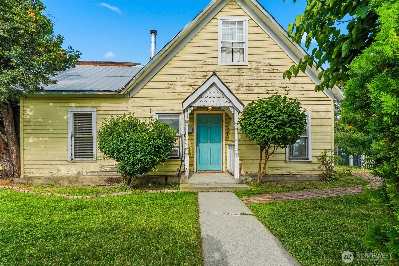 5601 Airport Road Property Photo 2