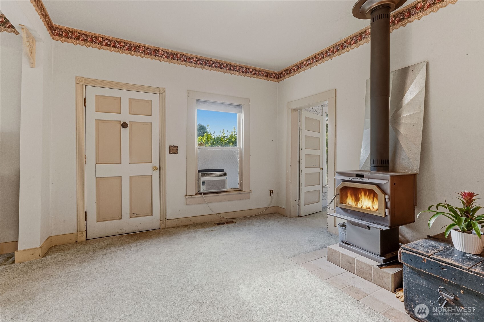 5601 Airport Road Property Photo 3