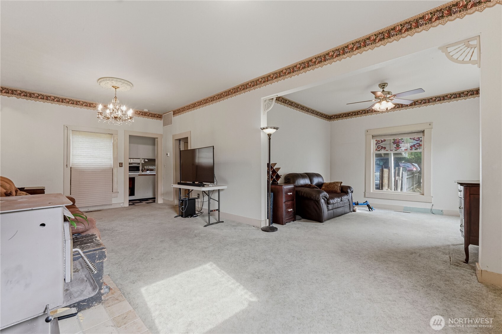 5601 Airport Road Property Photo 6