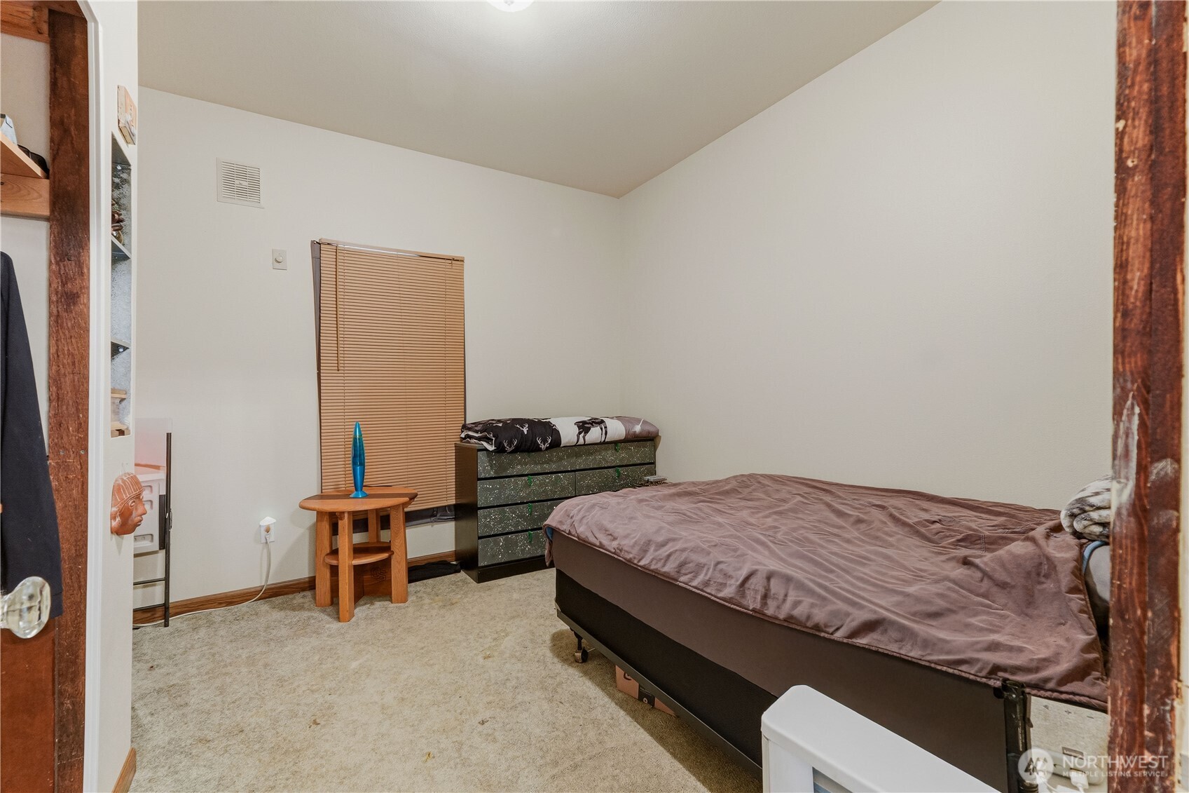 5601 Airport Road Property Photo 10
