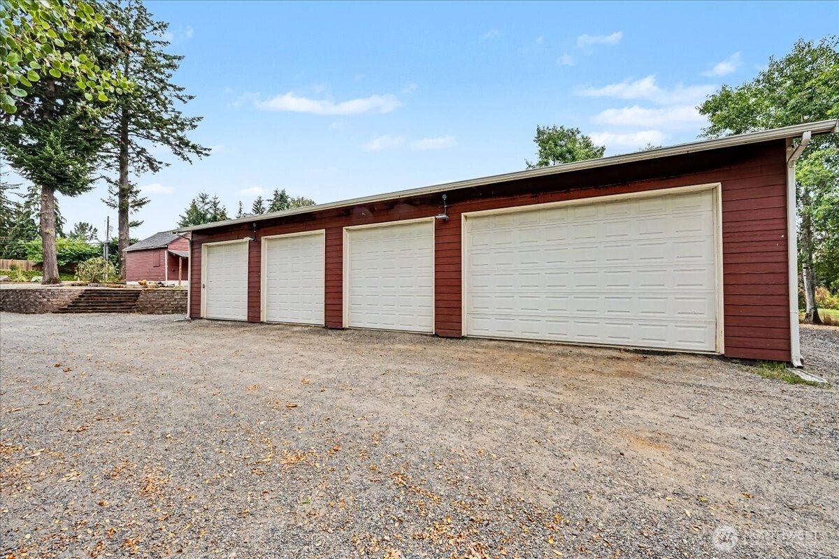 1308 104th Street Property Photo 2
