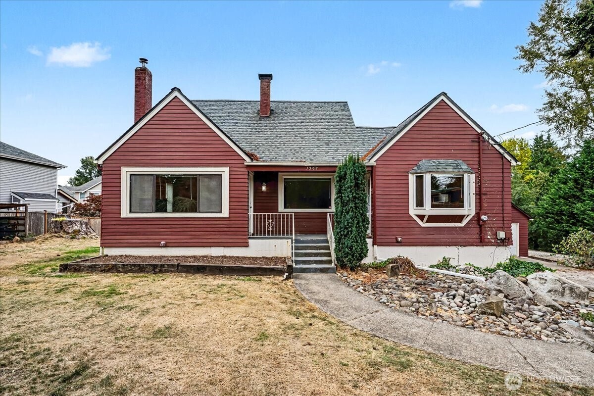 1308 104th Street Property Photo 3