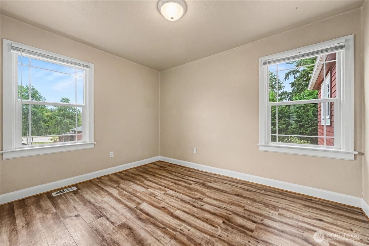 1308 104th Street Property Photo 18