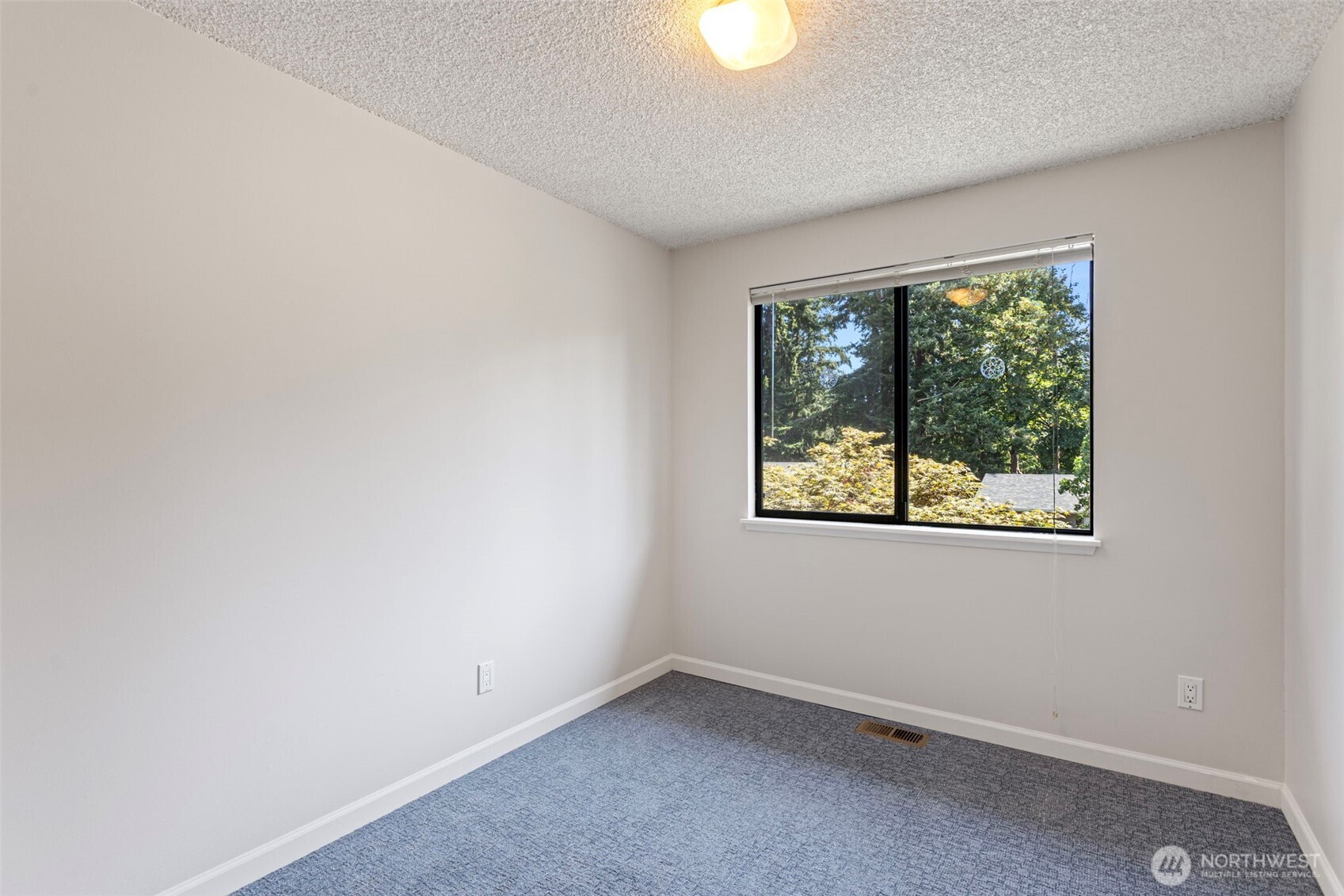 22202 Meridian Avenue Property Photo 15