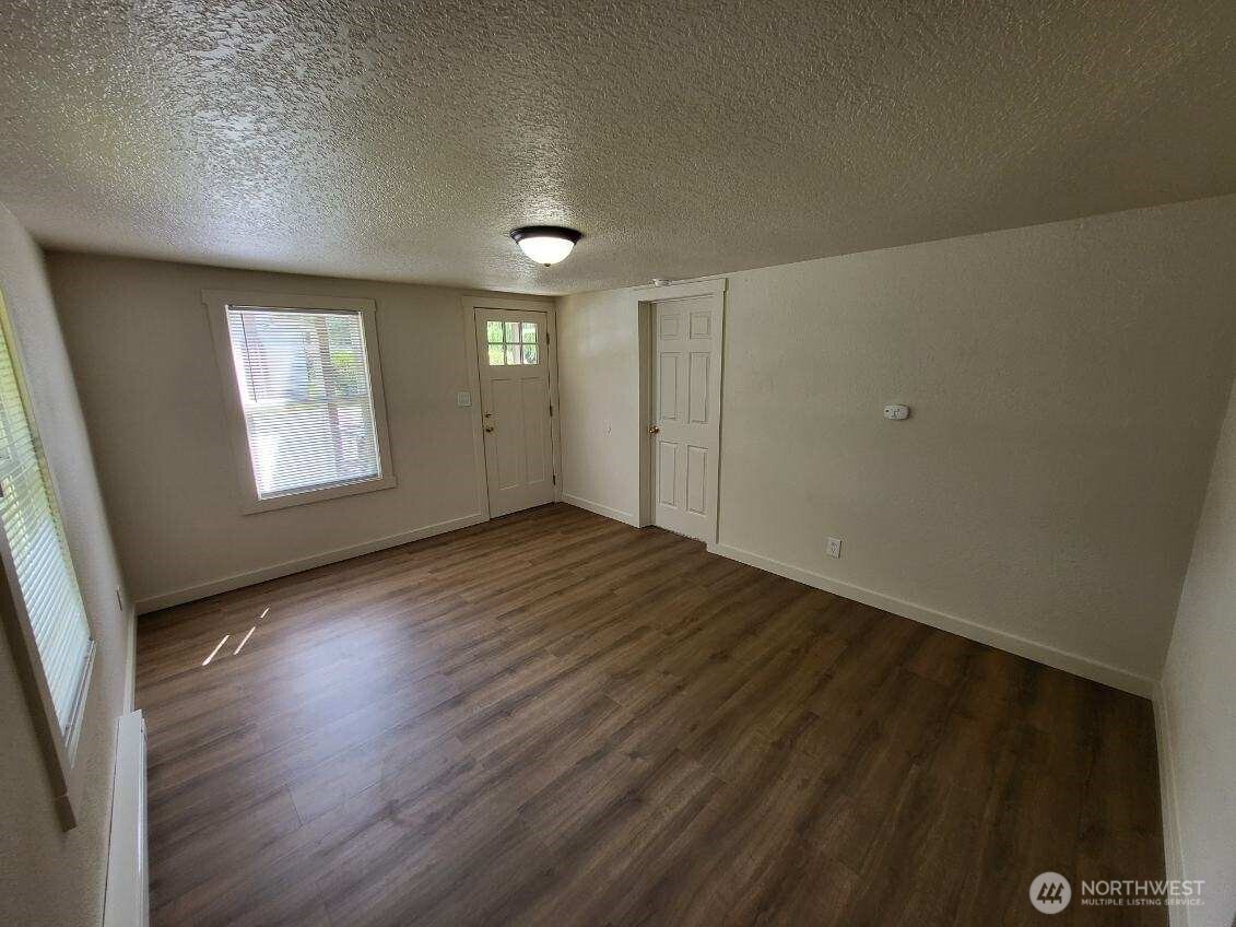 591 Maple Street Property Photo 6