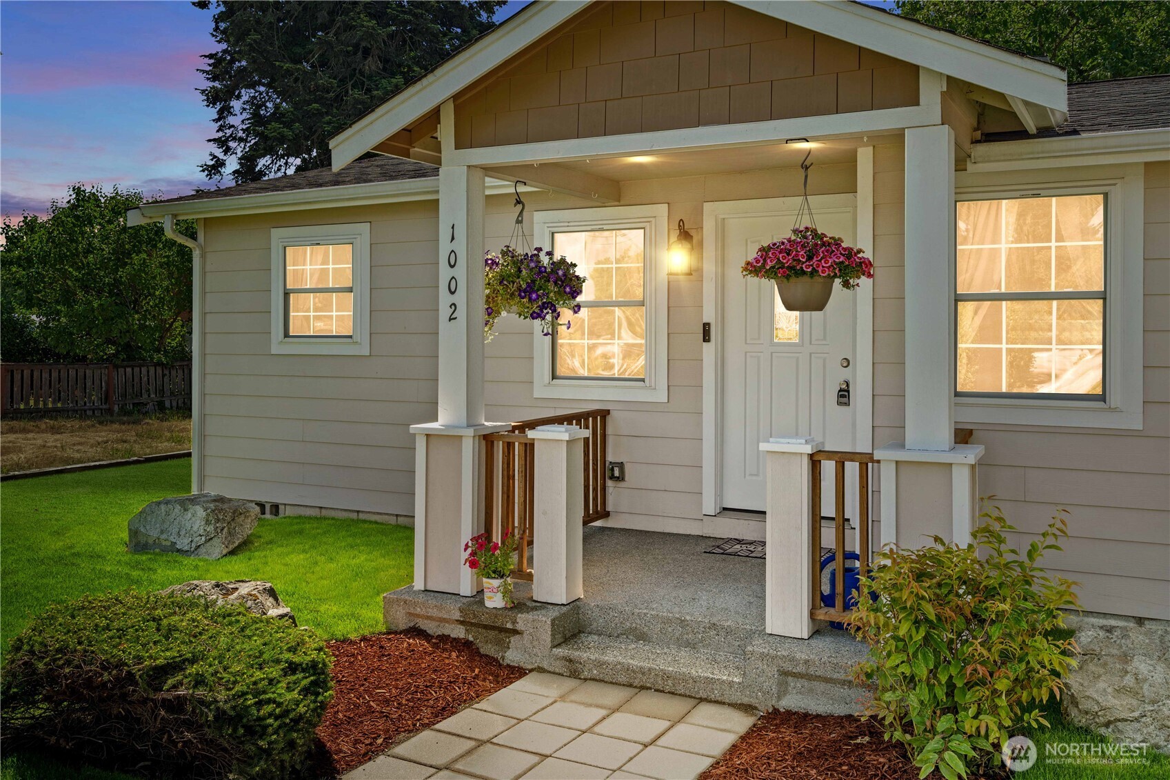 1002 8th Street Property Photo 2