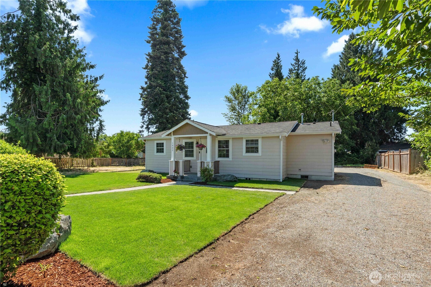 1002 8th Street Property Photo 3