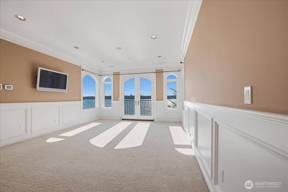 1465 Evergreen Point Road Property Photo 18
