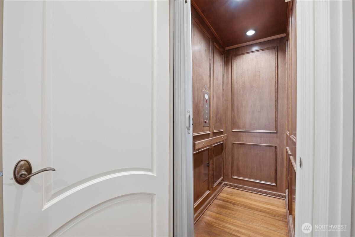 1465 Evergreen Point Road Property Photo 27