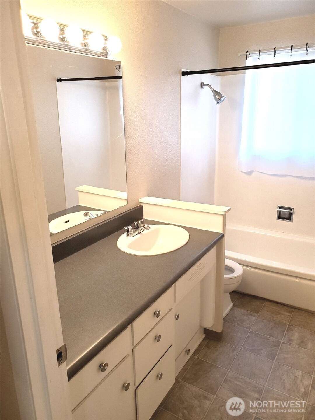 606 8th Street Property Photo 13