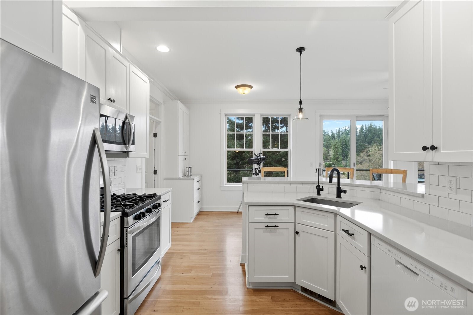 1159 Secret Place Property Photo 6