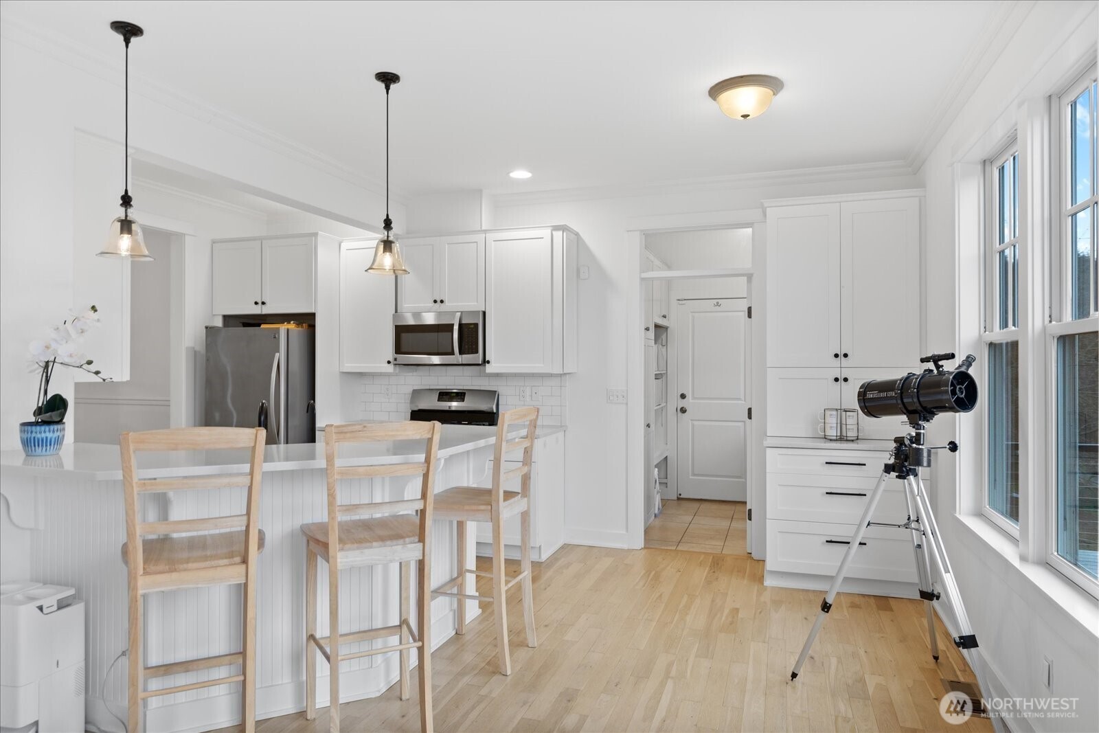 1159 Secret Place Property Photo 8