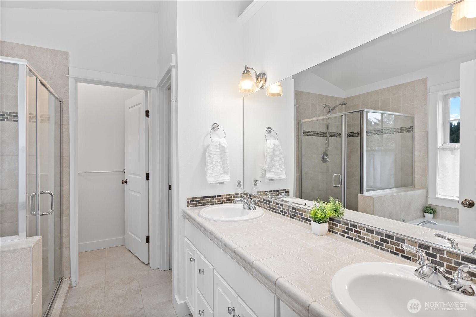 1159 Secret Place Property Photo 13