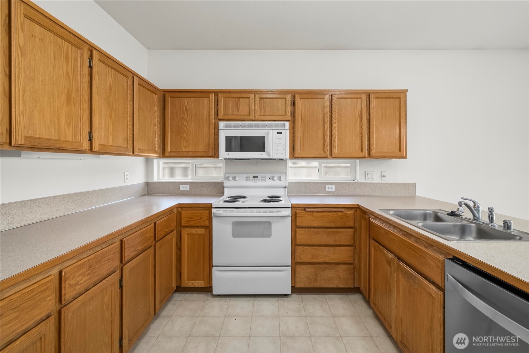 7801 207th Street Ct Property Photo 5