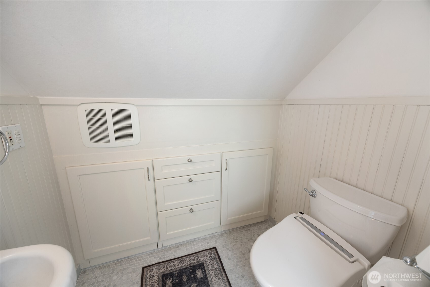 108 E 35th Street Property Photo 23
