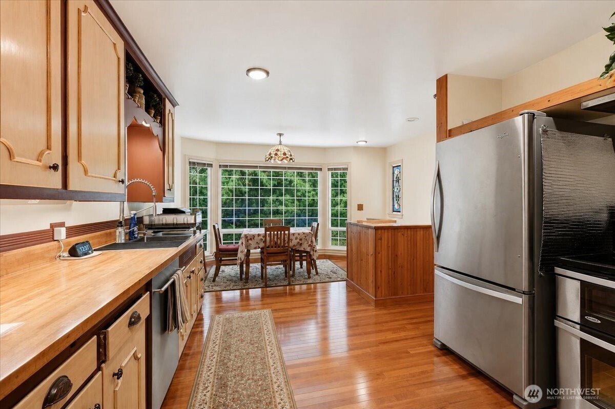 19711 104th Avenue Property Photo 7