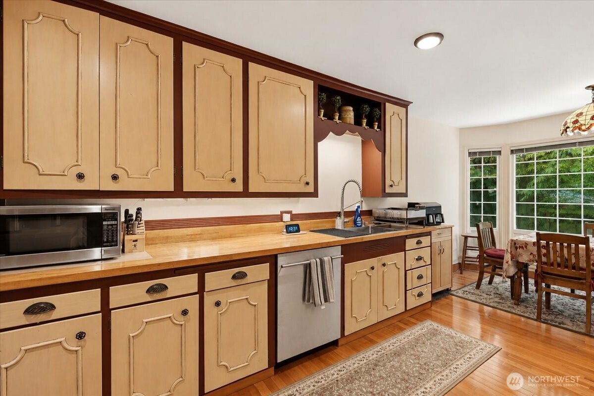 19711 104th Avenue Property Photo 8