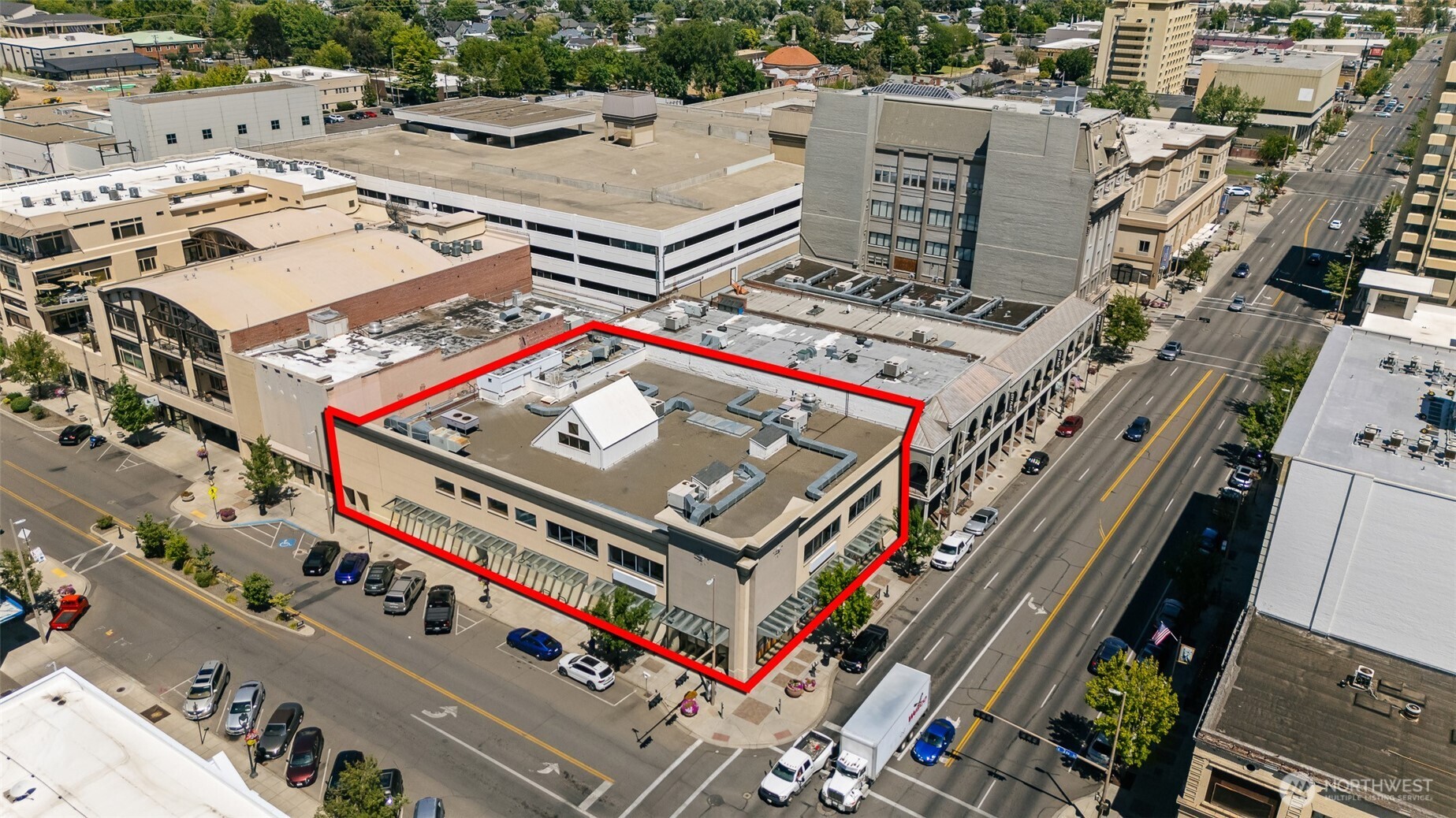301 E Yakima Avenue Property Photo 5