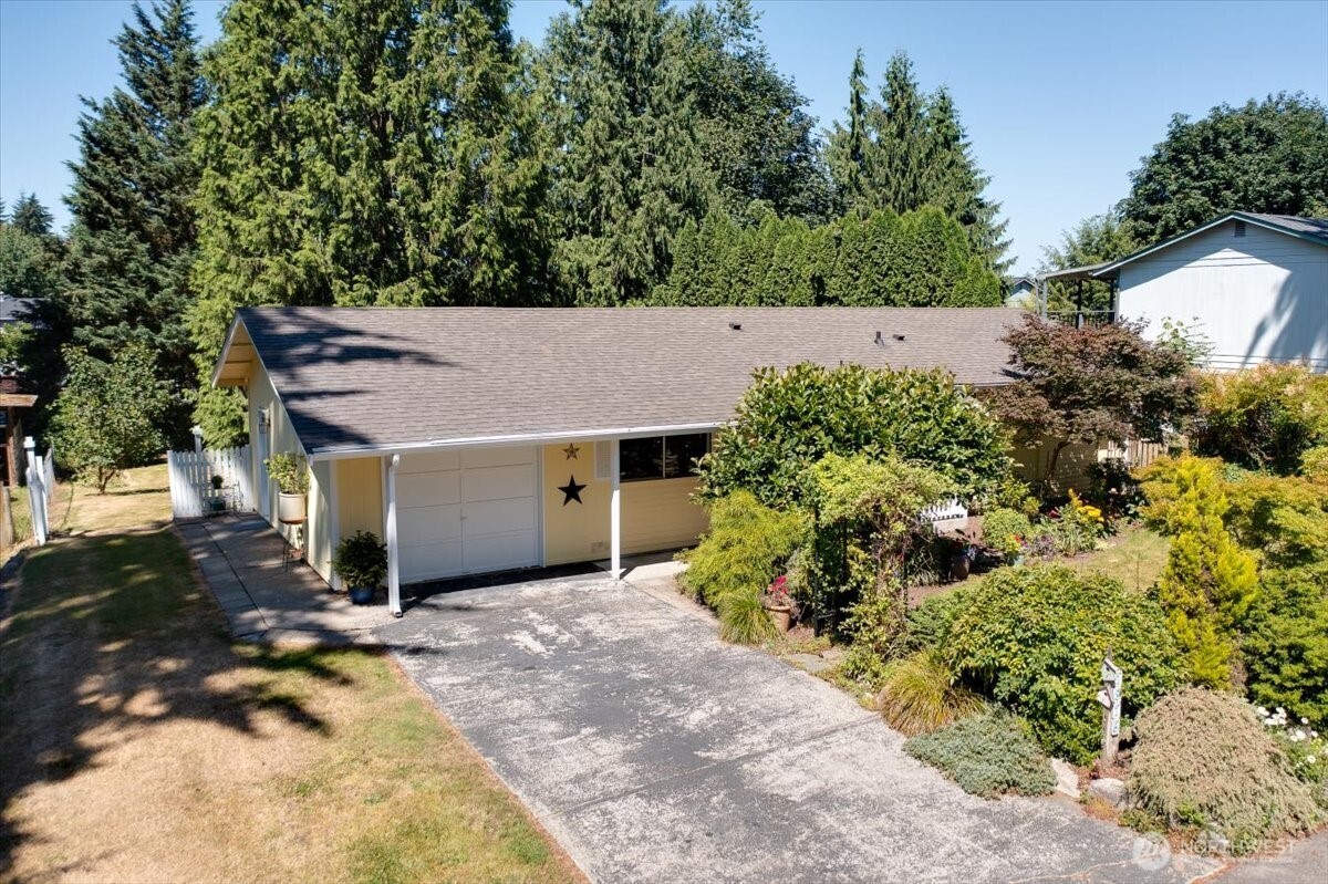 1816 113th Drive Property Photo 2