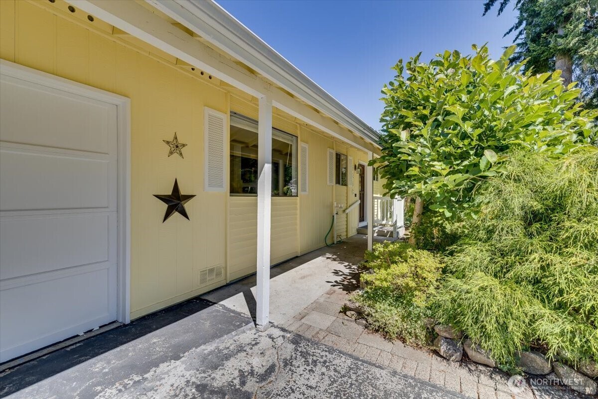 1816 113th Drive Property Photo 4
