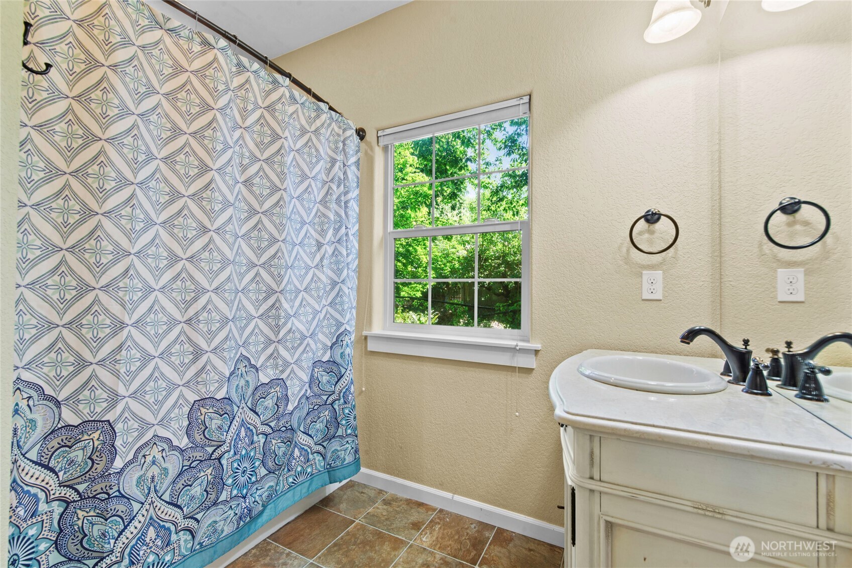 446 North Street Property Photo 15