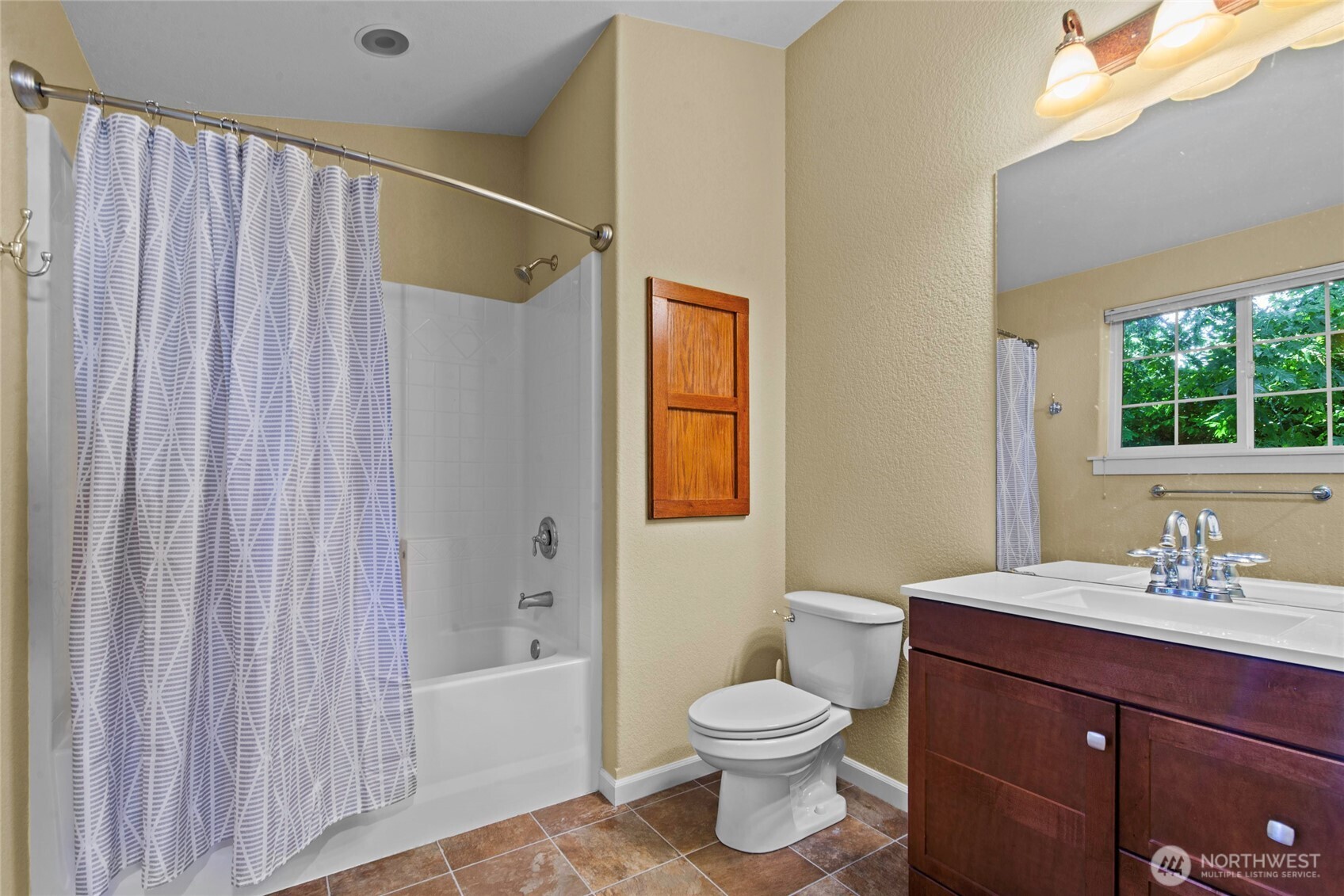 446 North Street Property Photo 24